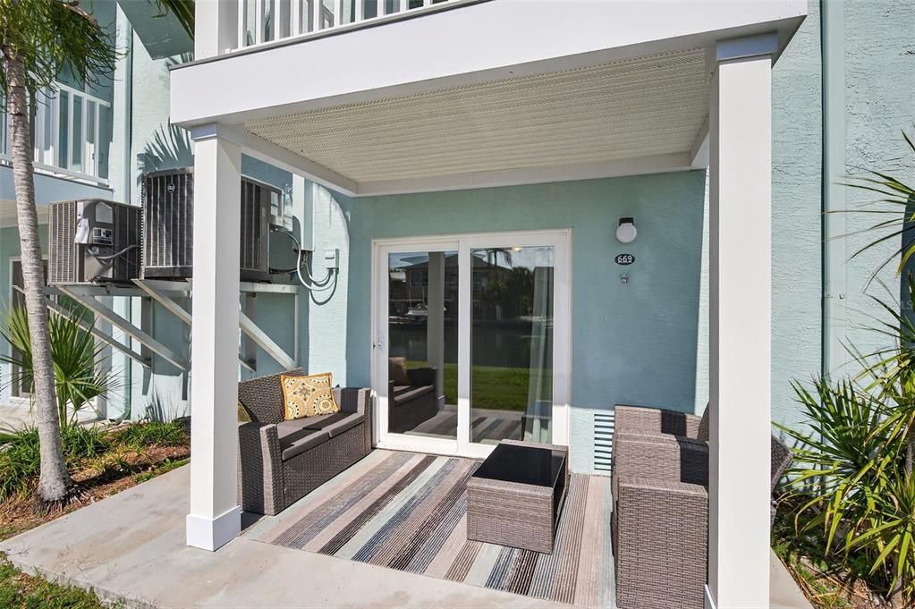 For Sale: $575,000 (2 beds, 2 baths, 1465 Square Feet)