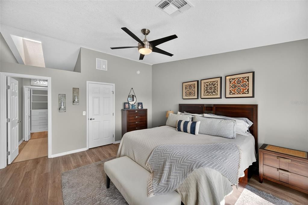 For Sale: $575,000 (2 beds, 2 baths, 1465 Square Feet)