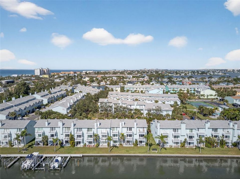 For Sale: $575,000 (2 beds, 2 baths, 1465 Square Feet)