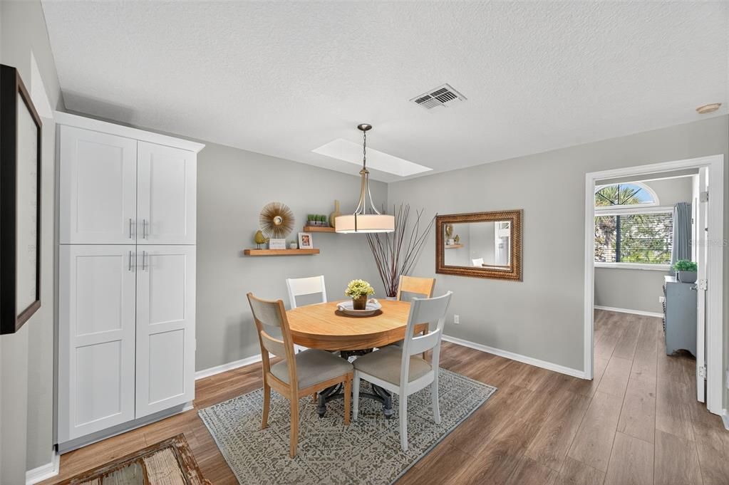 For Sale: $575,000 (2 beds, 2 baths, 1465 Square Feet)