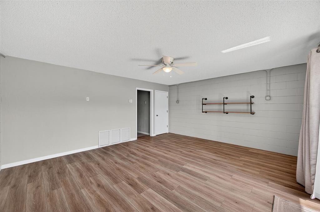 For Sale: $575,000 (2 beds, 2 baths, 1465 Square Feet)