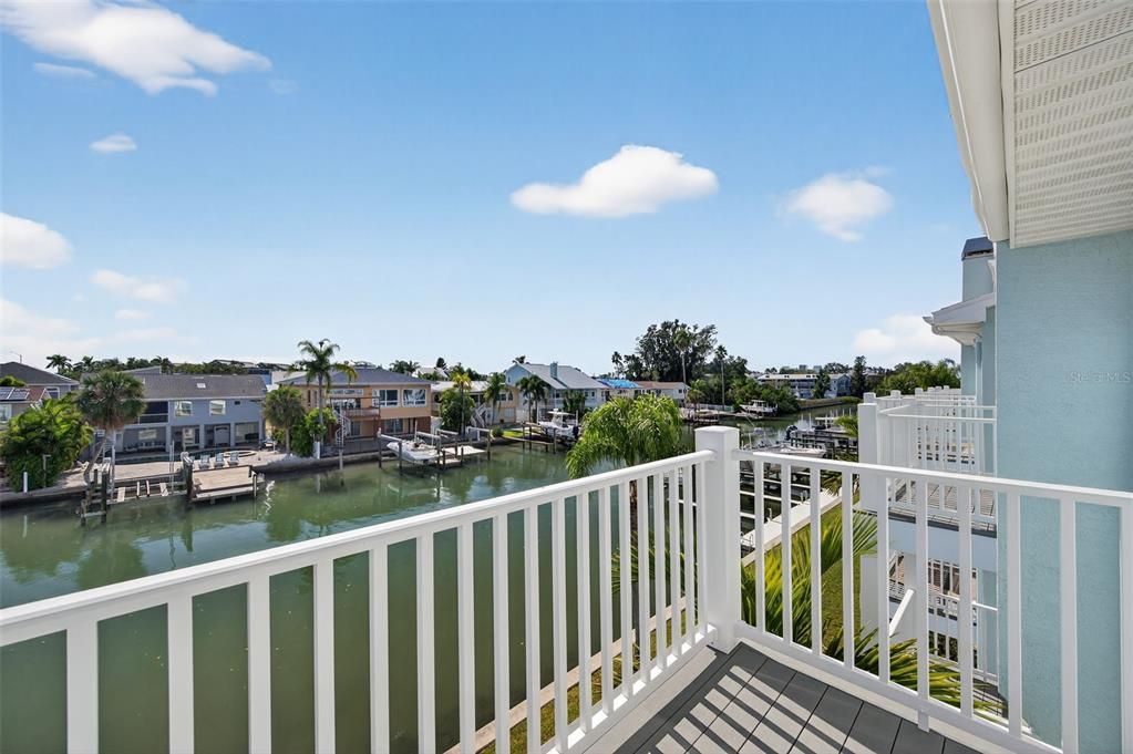 For Sale: $575,000 (2 beds, 2 baths, 1465 Square Feet)