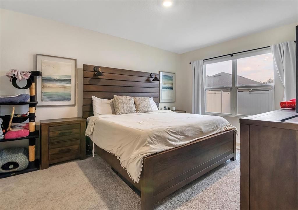 На продажу: $410,000 (4 спален, 2 ванн, 1830 Квадратных фут)