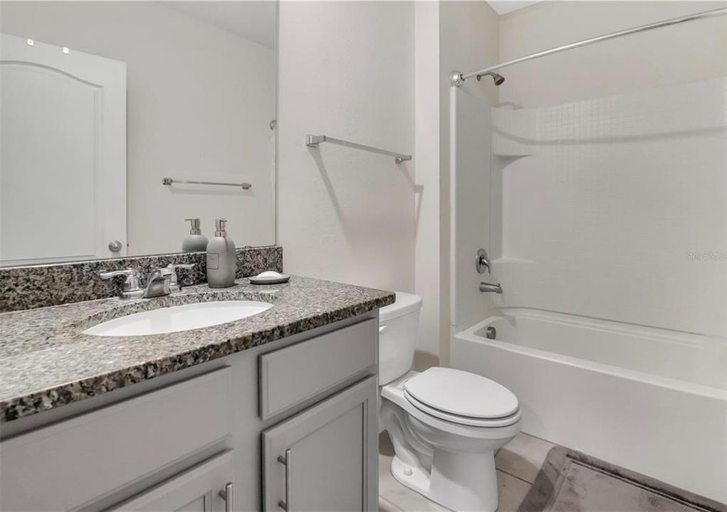 На продажу: $410,000 (4 спален, 2 ванн, 1830 Квадратных фут)