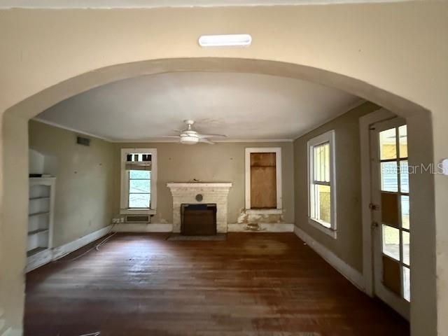 На продажу: $239,900 (3 спален, 2 ванн, 1152 Квадратных фут)