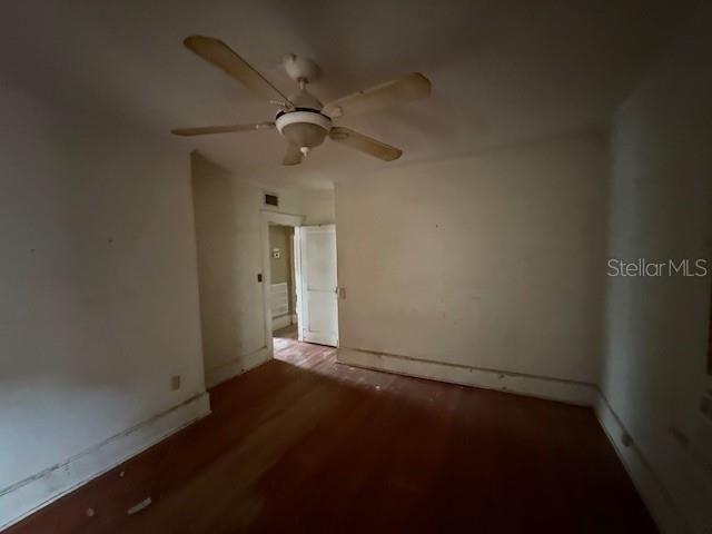 На продажу: $239,900 (3 спален, 2 ванн, 1152 Квадратных фут)