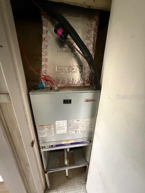 На продажу: $239,900 (3 спален, 2 ванн, 1152 Квадратных фут)