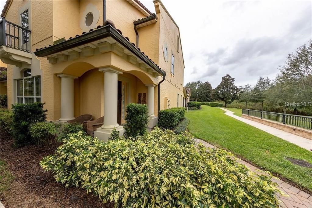 Recently Sold: $571,000 (3 beds, 3 baths, 2305 Square Feet)