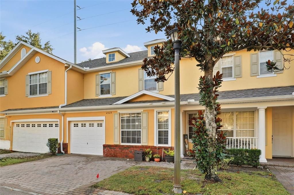 For Sale: $310,000 (3 beds, 2 baths, 1696 Square Feet)