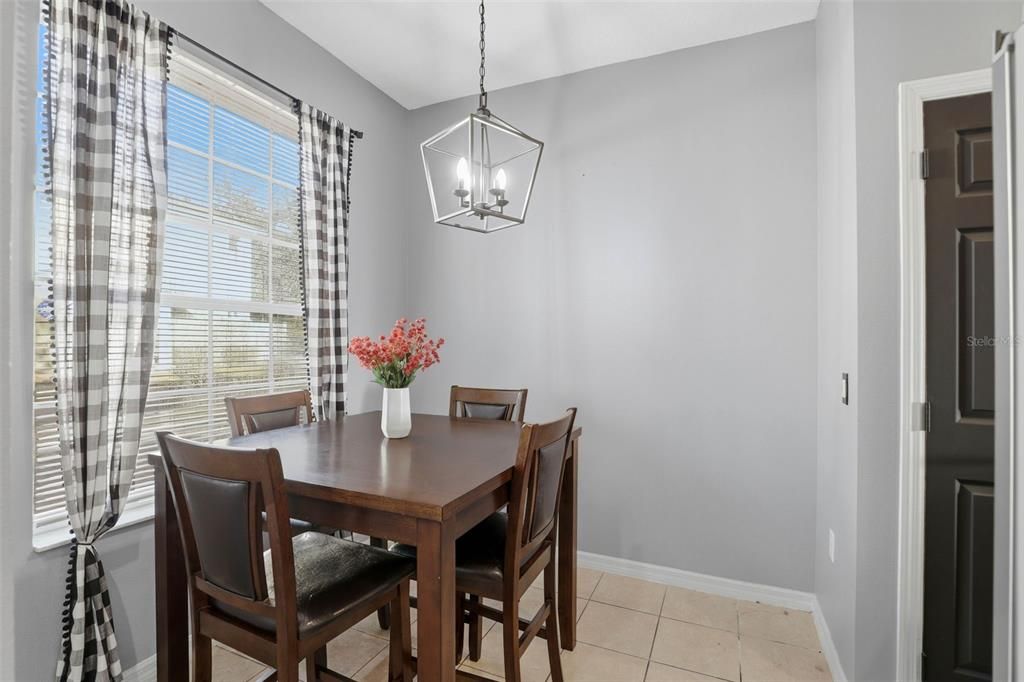 For Sale: $310,000 (3 beds, 2 baths, 1696 Square Feet)