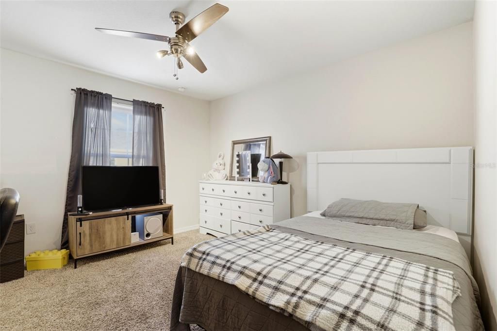 For Sale: $310,000 (3 beds, 2 baths, 1696 Square Feet)