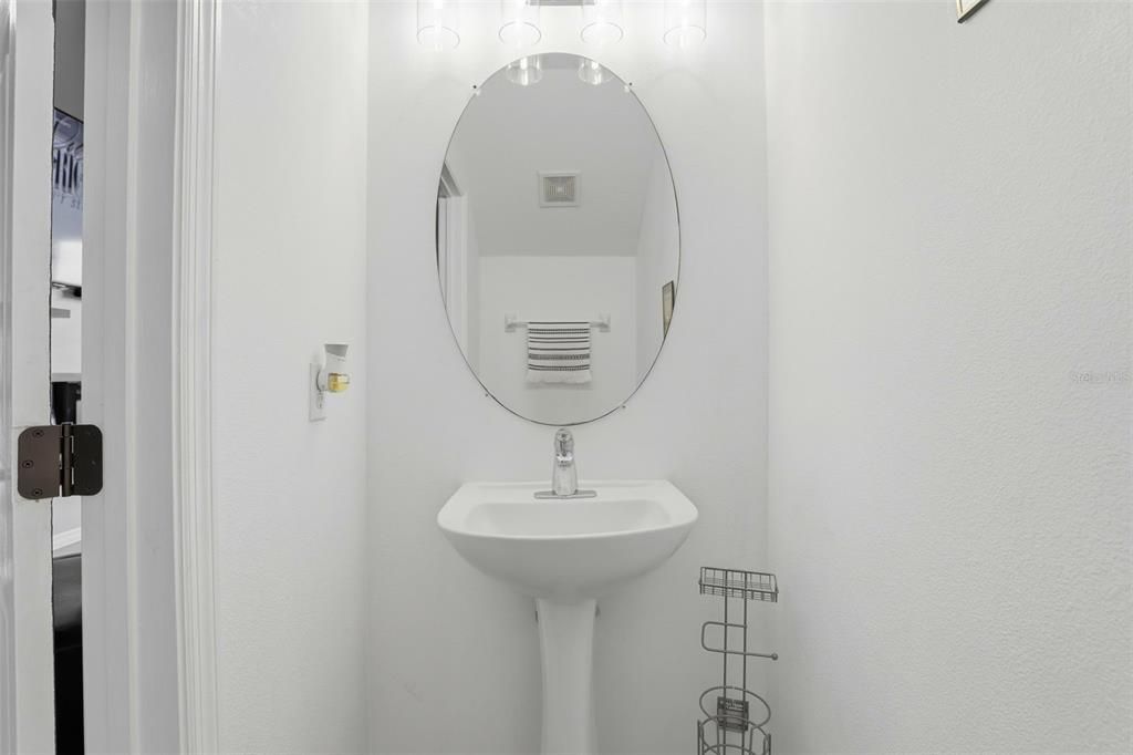 For Sale: $310,000 (3 beds, 2 baths, 1696 Square Feet)