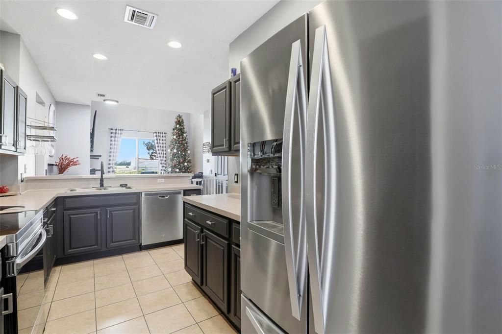 For Sale: $310,000 (3 beds, 2 baths, 1696 Square Feet)