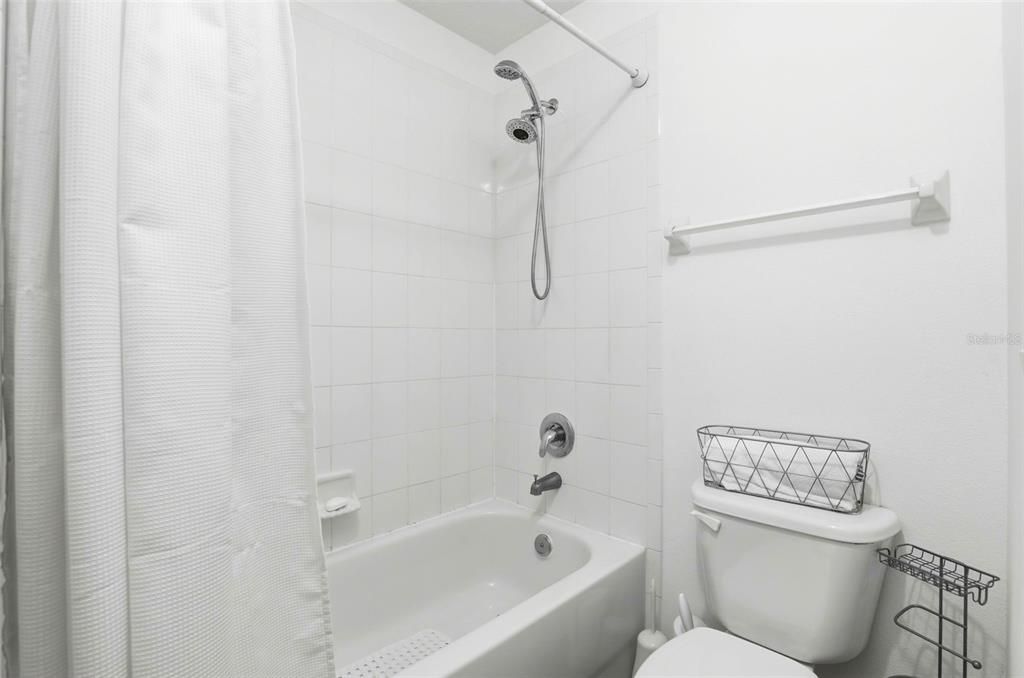 For Sale: $310,000 (3 beds, 2 baths, 1696 Square Feet)