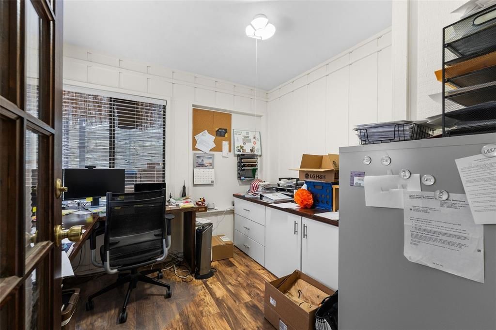 待售: $320,000 (3 贝兹, 2 浴室, 2212 平方英尺)