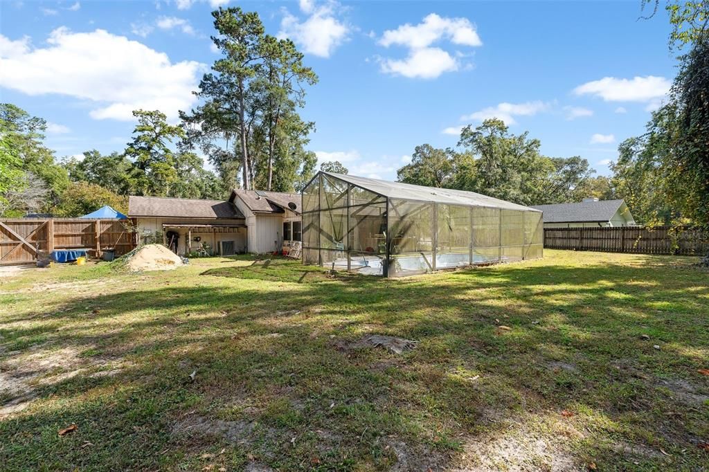 待售: $320,000 (3 贝兹, 2 浴室, 2212 平方英尺)