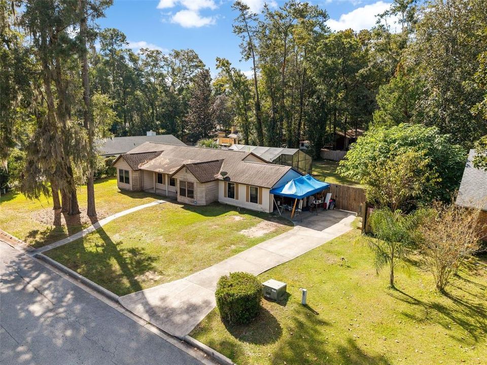 待售: $320,000 (3 贝兹, 2 浴室, 2212 平方英尺)