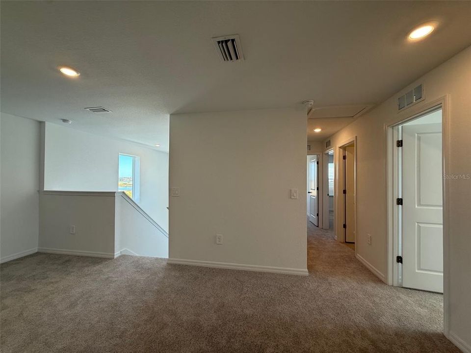 For Rent: $2,400 (4 beds, 2 baths, 2028 Square Feet)