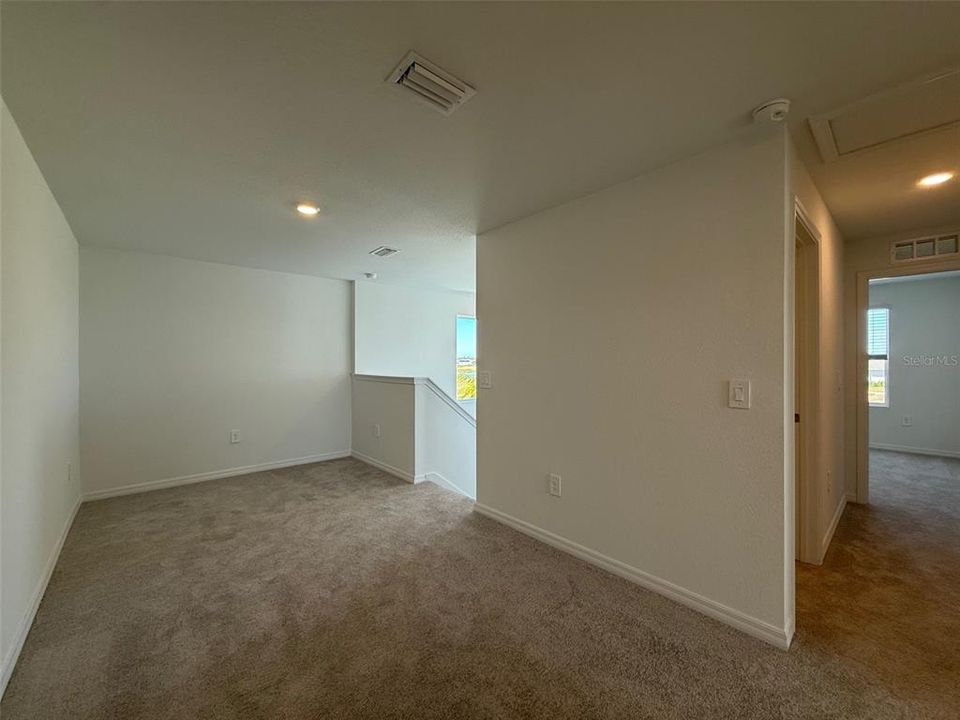 For Rent: $2,400 (4 beds, 2 baths, 2028 Square Feet)