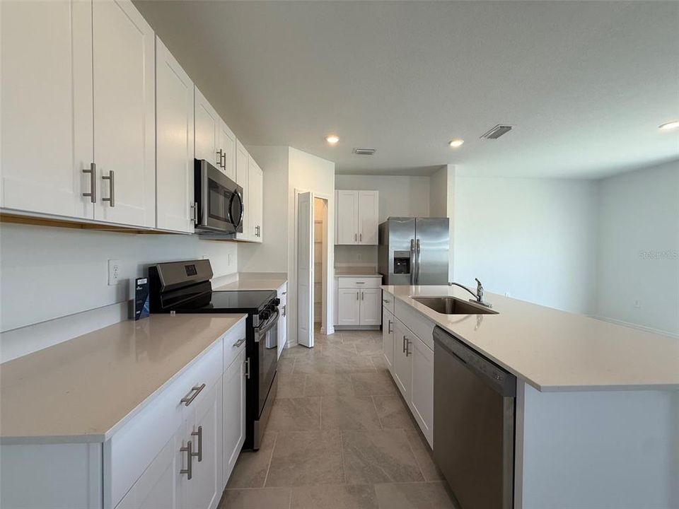 For Rent: $2,400 (4 beds, 2 baths, 2028 Square Feet)