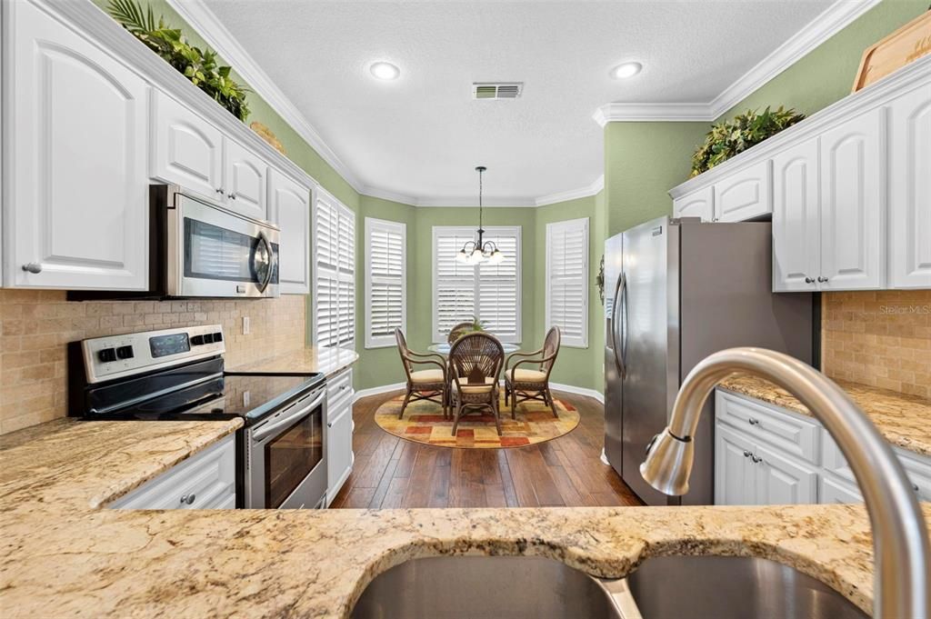 На продажу: $339,900 (2 спален, 2 ванн, 1822 Квадратных фут)