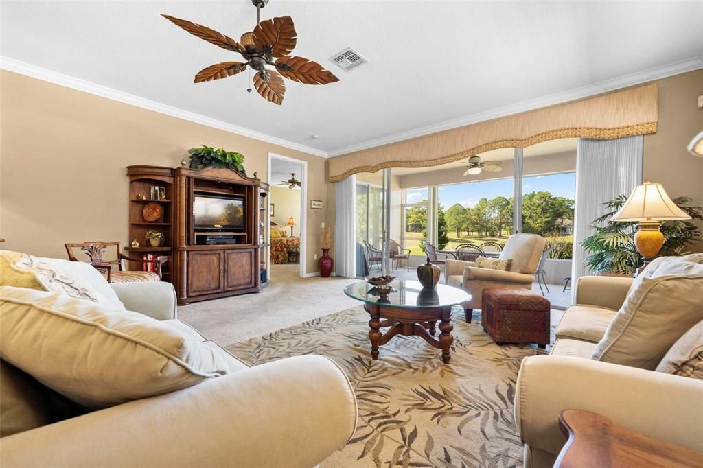 На продажу: $339,900 (2 спален, 2 ванн, 1822 Квадратных фут)