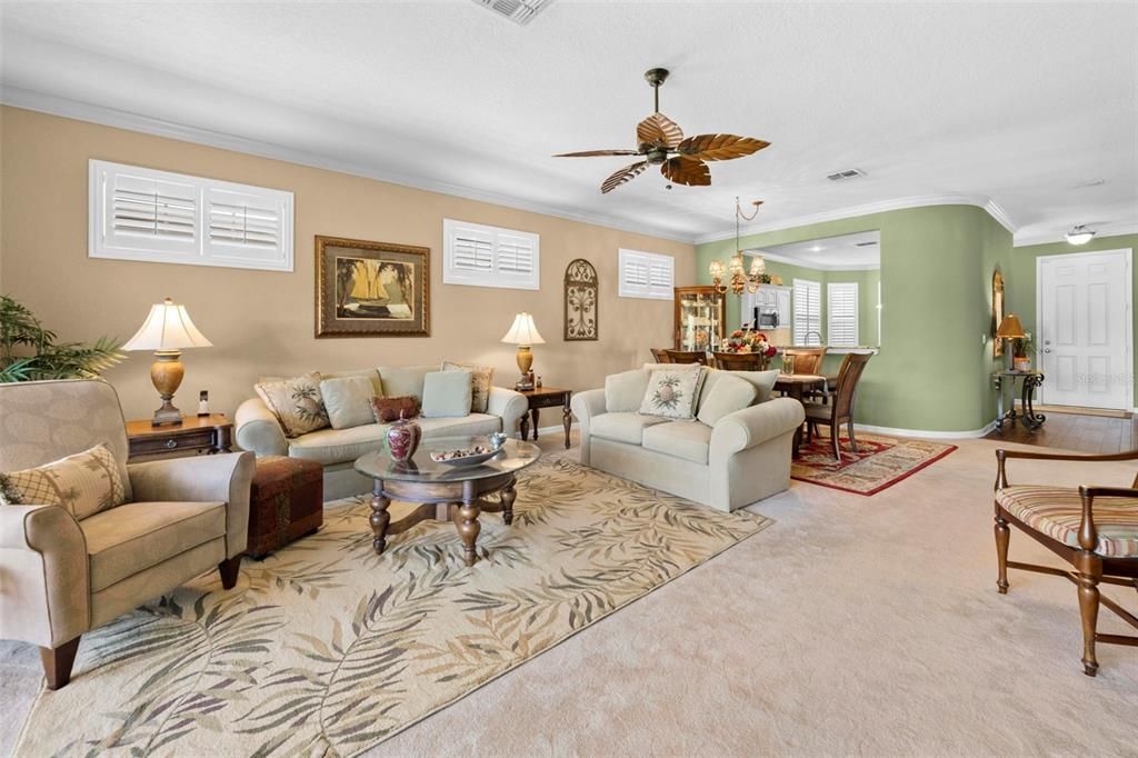 На продажу: $339,900 (2 спален, 2 ванн, 1822 Квадратных фут)