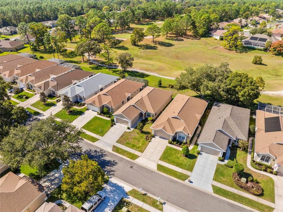 На продажу: $339,900 (2 спален, 2 ванн, 1822 Квадратных фут)