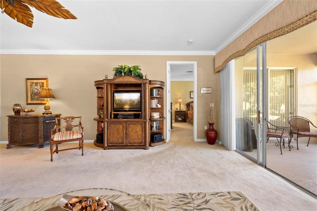 На продажу: $339,900 (2 спален, 2 ванн, 1822 Квадратных фут)