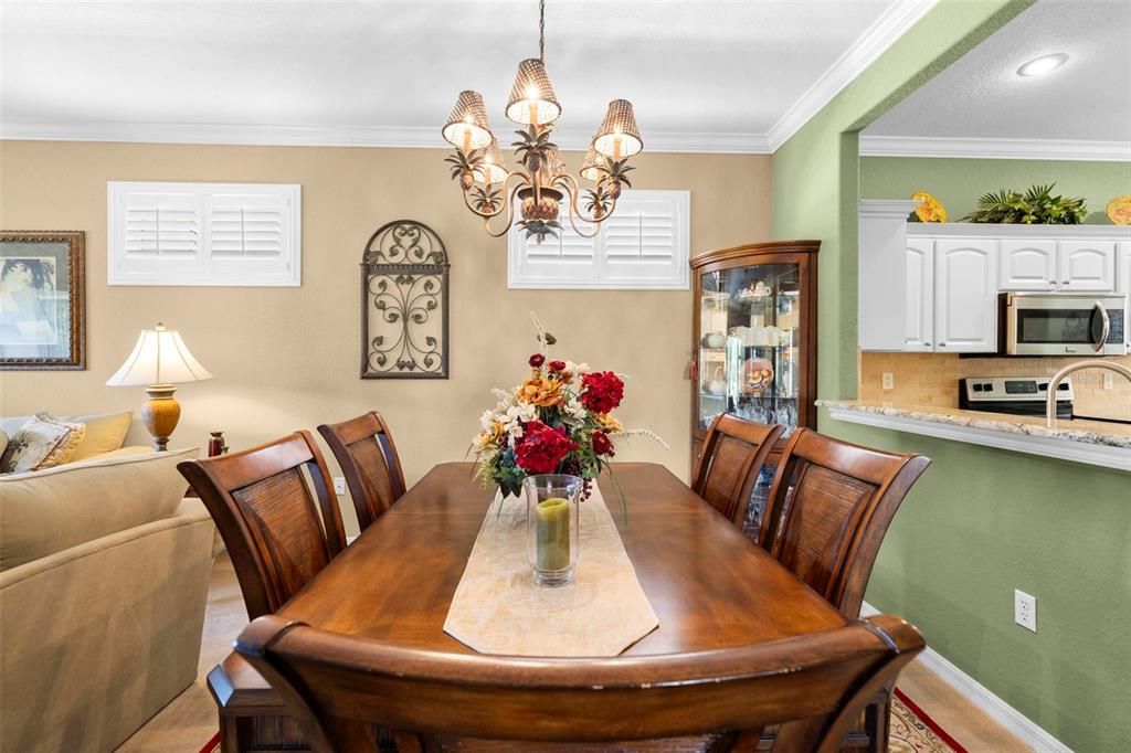 На продажу: $339,900 (2 спален, 2 ванн, 1822 Квадратных фут)