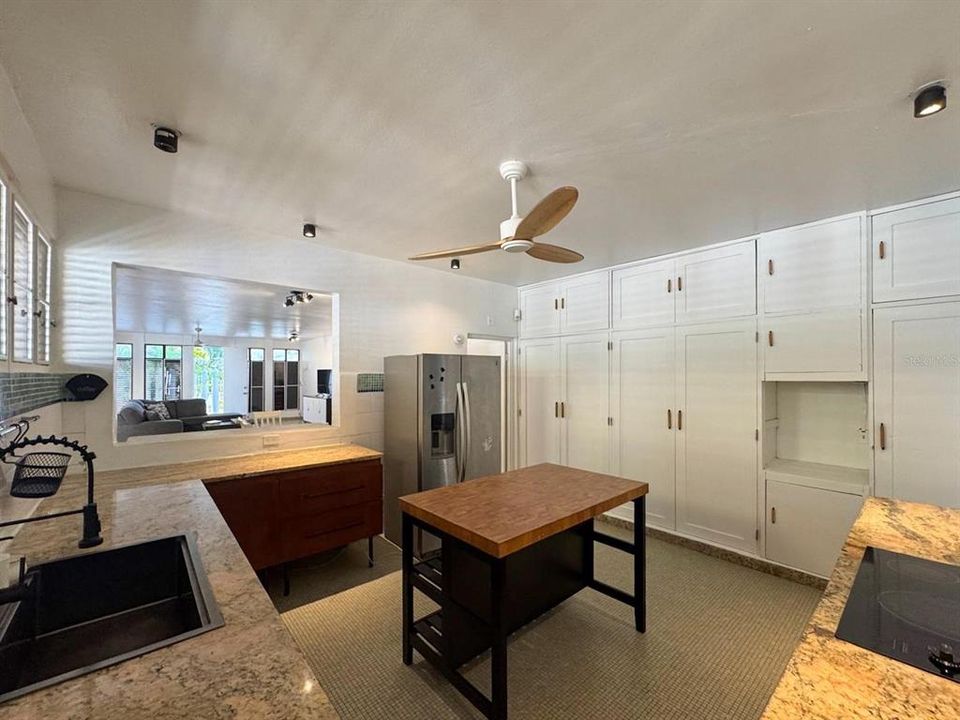 En Renta: $6,500 (4 camas, 2 baños, 2900 Pies cuadrados)