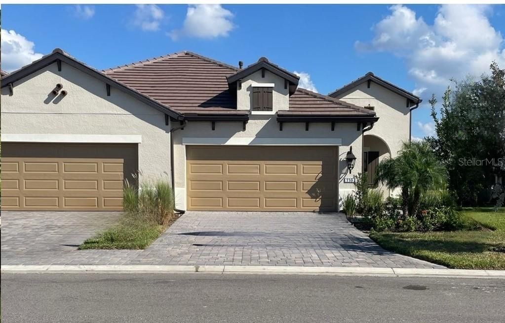 Vendido Recientemente: $435,000 (2 camas, 2 baños, 1632 Pies cuadrados)