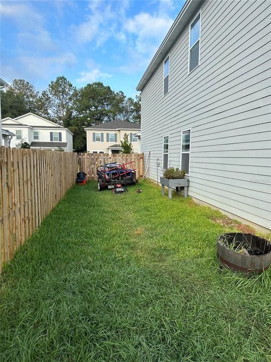 待售: $375,000 (5 贝兹, 3 浴室, 2372 平方英尺)