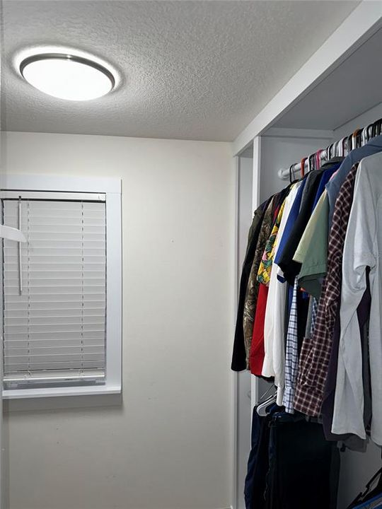 待售: $375,000 (5 贝兹, 3 浴室, 2372 平方英尺)