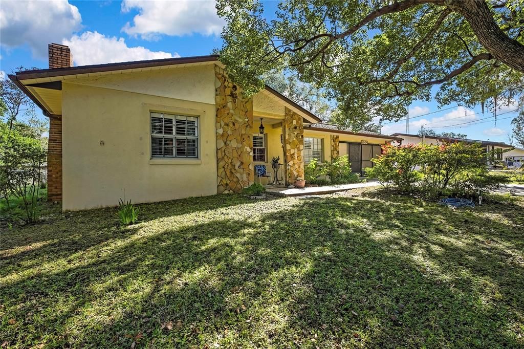 待售: $289,000 (2 贝兹, 2 浴室, 1450 平方英尺)