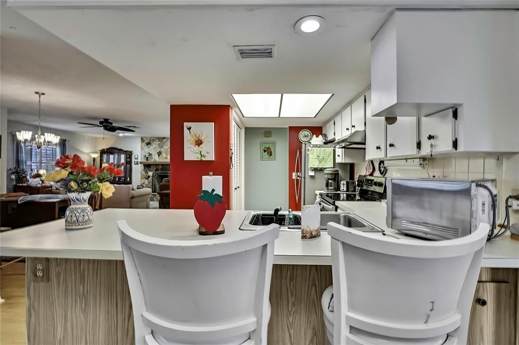 待售: $289,000 (2 贝兹, 2 浴室, 1450 平方英尺)