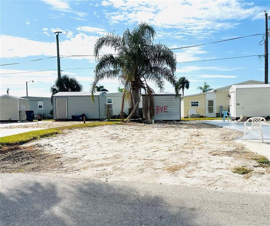 Недавно продано: $60,000 (0.04 acres)