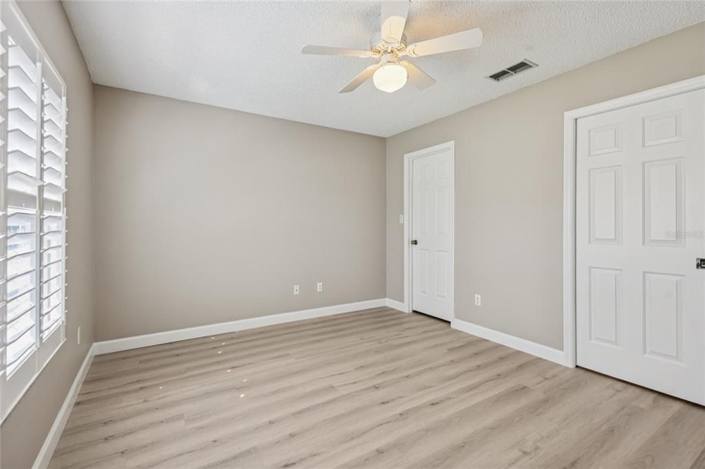 For Sale: $225,000 (2 beds, 2 baths, 1032 Square Feet)