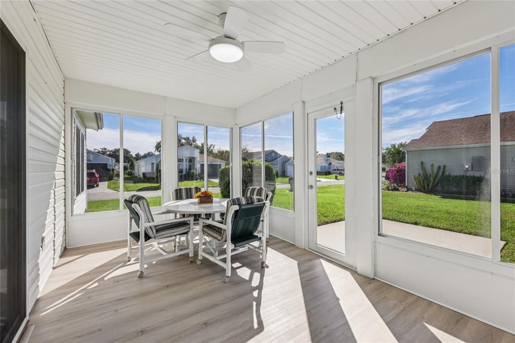 For Sale: $225,000 (2 beds, 2 baths, 1032 Square Feet)