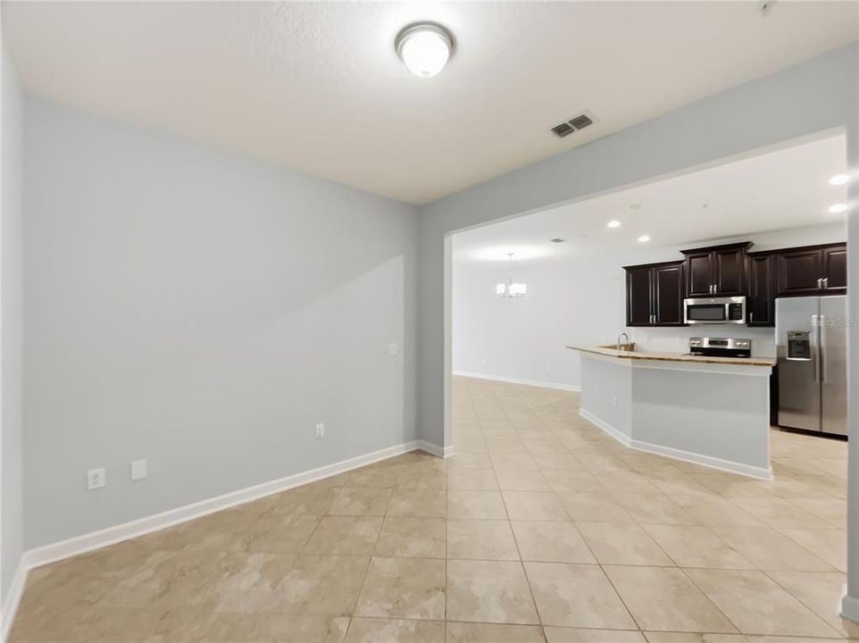 For Sale: $295,000 (2 beds, 2 baths, 1374 Square Feet)