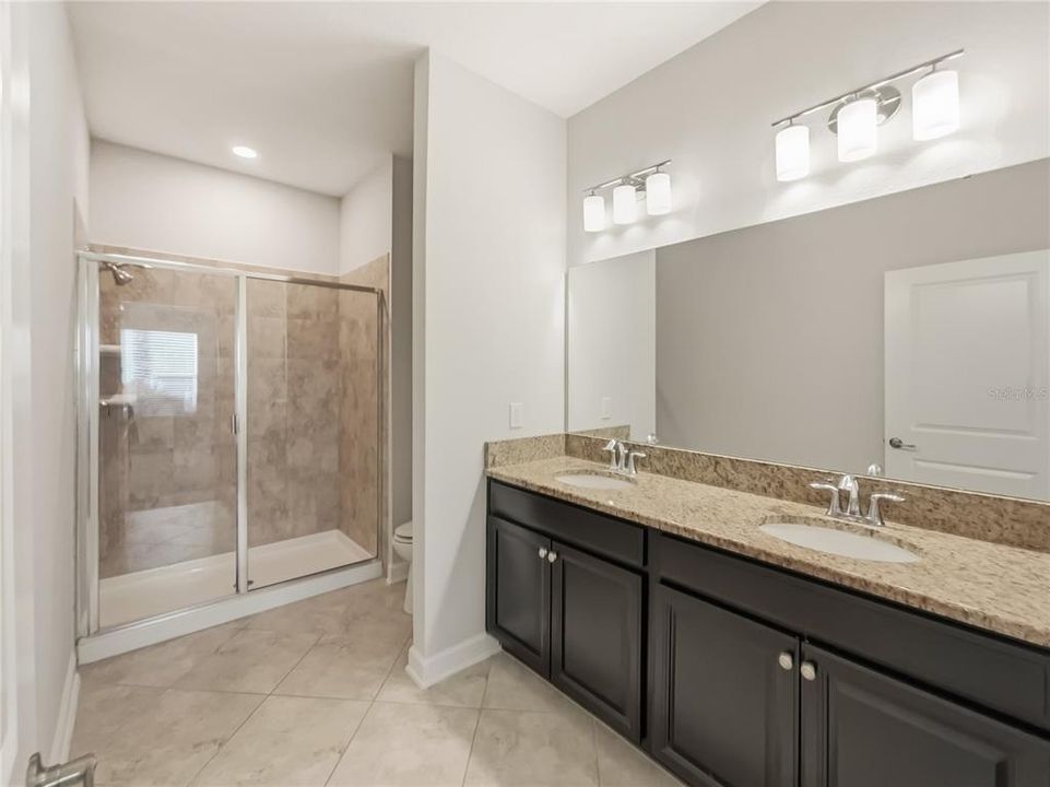 For Sale: $295,000 (2 beds, 2 baths, 1374 Square Feet)