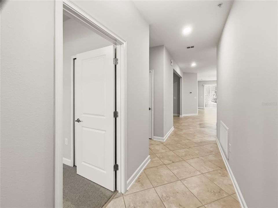 For Sale: $295,000 (2 beds, 2 baths, 1374 Square Feet)