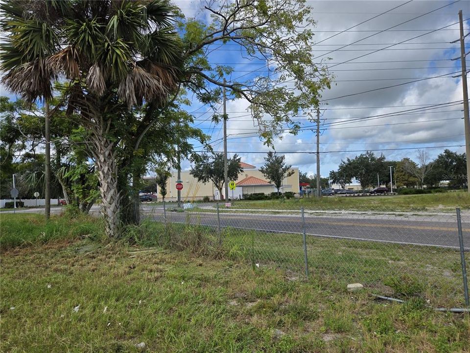 待售: $150,000 (0.16 acres)