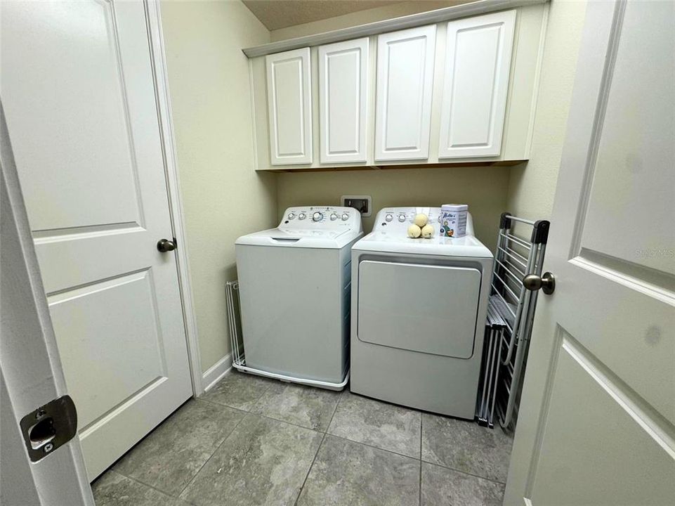 Active With Contract: $514,990 (4 beds, 3 baths, 2042 Square Feet)