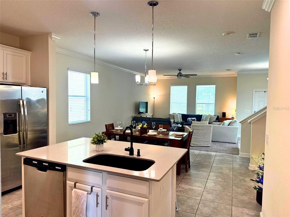 Active With Contract: $514,990 (4 beds, 3 baths, 2042 Square Feet)