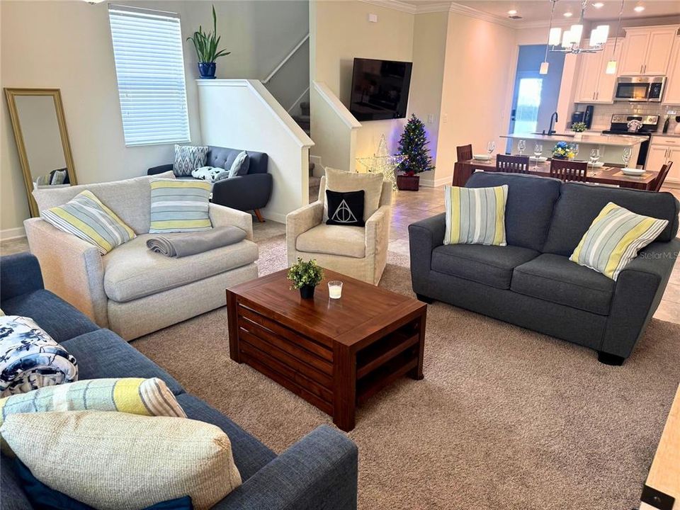 Active With Contract: $514,990 (4 beds, 3 baths, 2042 Square Feet)