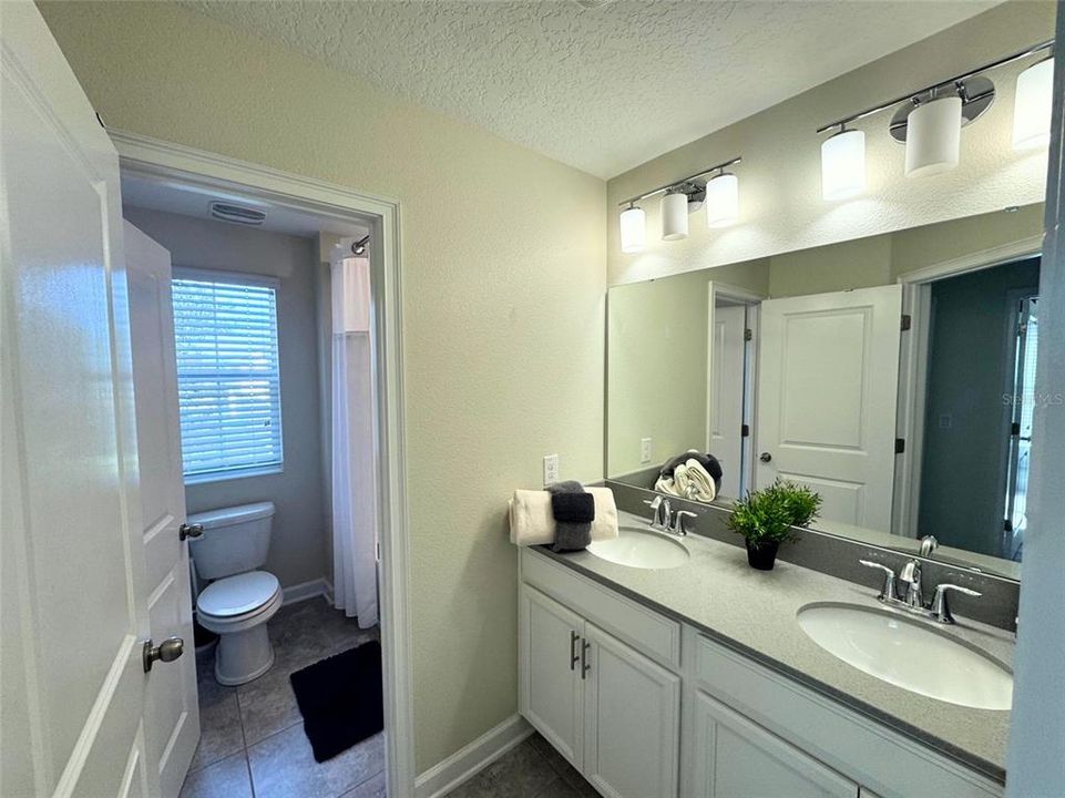 Active With Contract: $514,990 (4 beds, 3 baths, 2042 Square Feet)