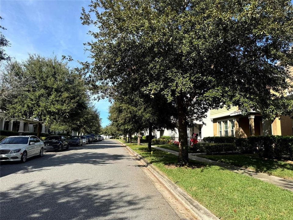 Active With Contract: $514,990 (4 beds, 3 baths, 2042 Square Feet)