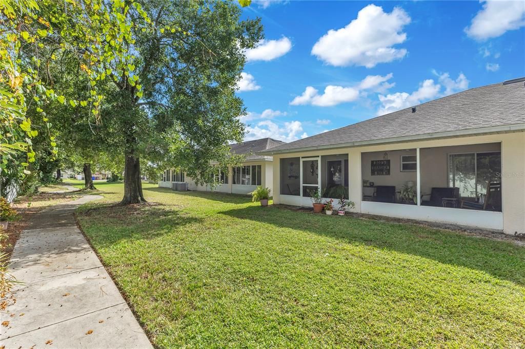 Под контрактом: $285,000 (2 спален, 2 ванн, 1249 Квадратных фут)