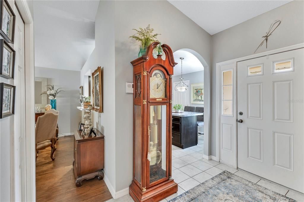 Под контрактом: $285,000 (2 спален, 2 ванн, 1249 Квадратных фут)